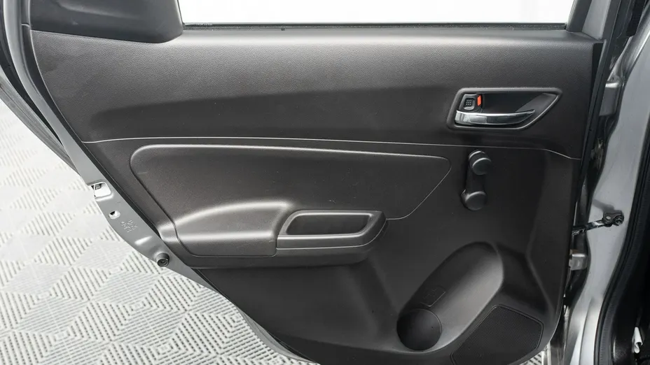 SUZUKI Swift -