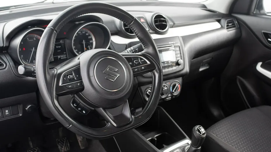 SUZUKI Swift -