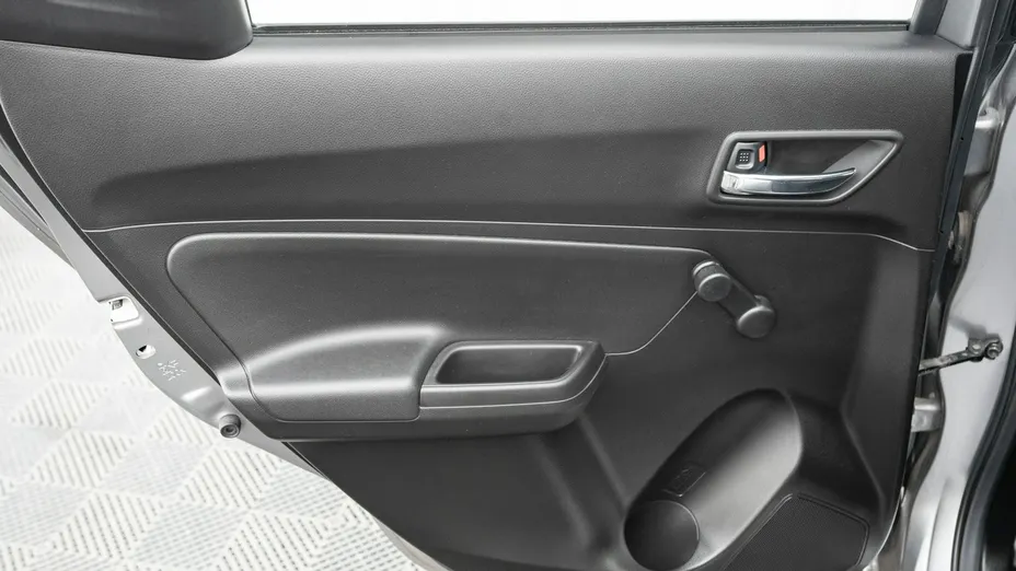 SUZUKI Swift -
