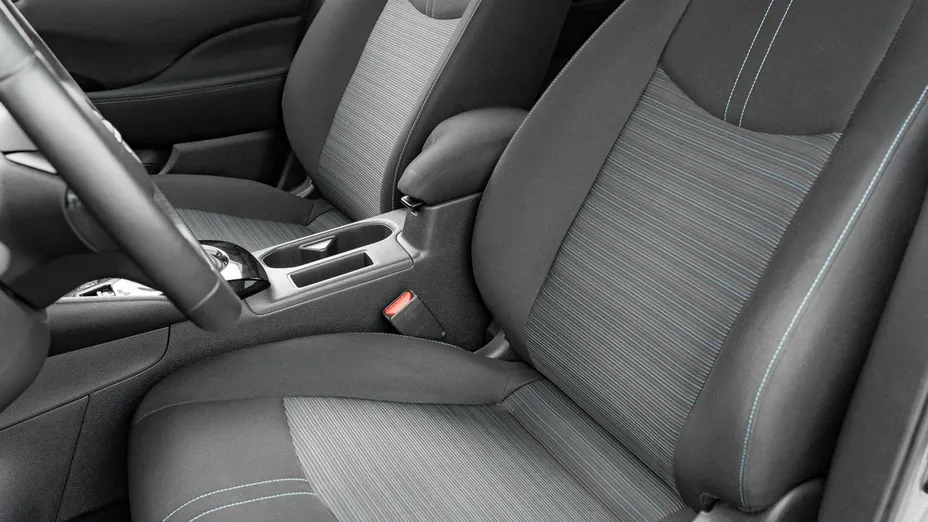 NISSAN Leaf -