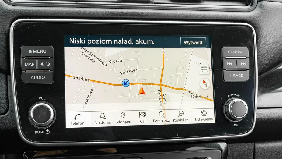 NISSAN Leaf -