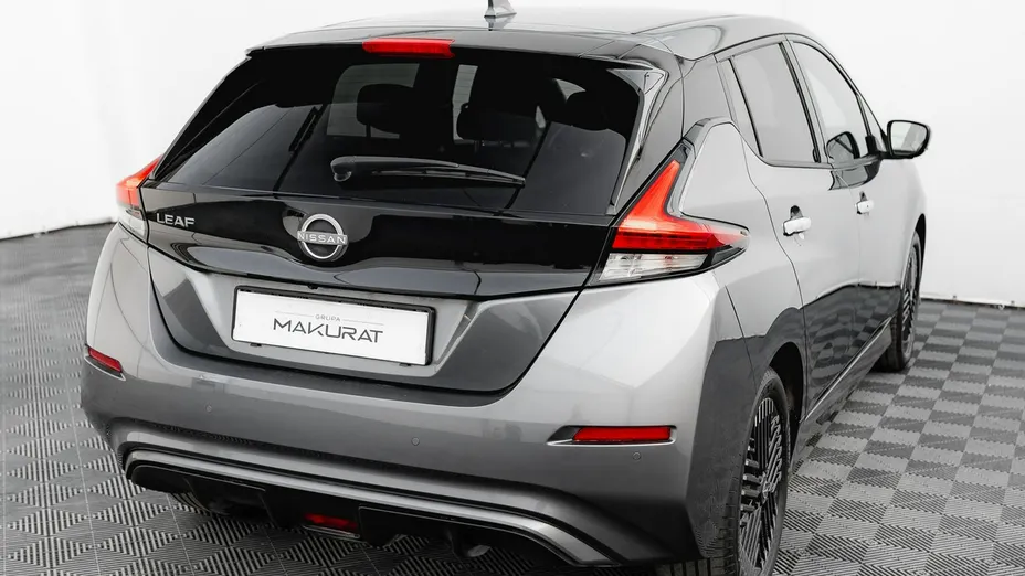NISSAN Leaf -