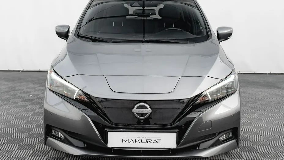 NISSAN Leaf -