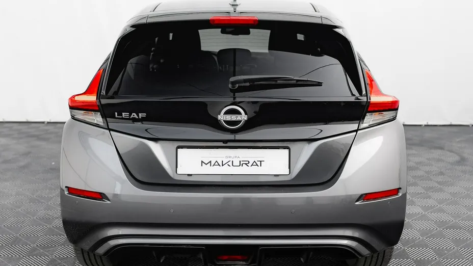 NISSAN Leaf -