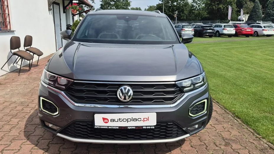 VOLKSWAGEN T-ROC -