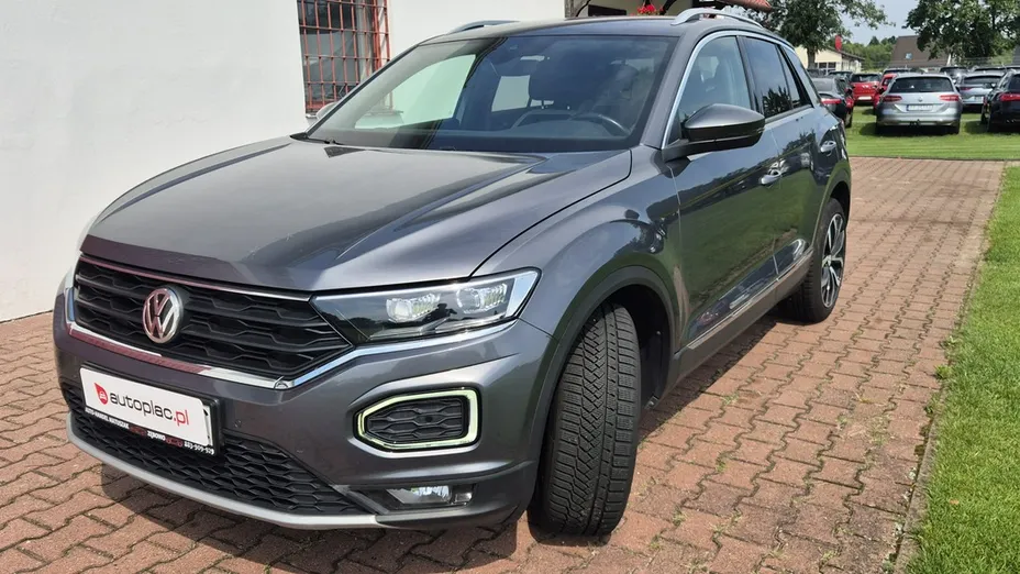 VOLKSWAGEN T-ROC -