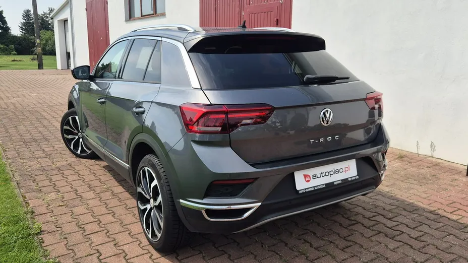 VOLKSWAGEN T-ROC -