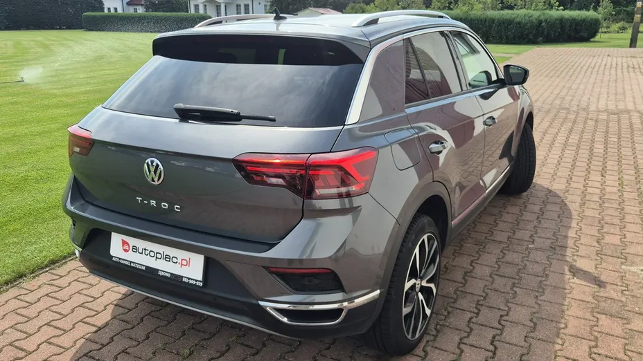 VOLKSWAGEN T-ROC -