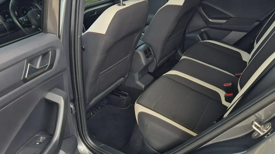 VOLKSWAGEN T-ROC -