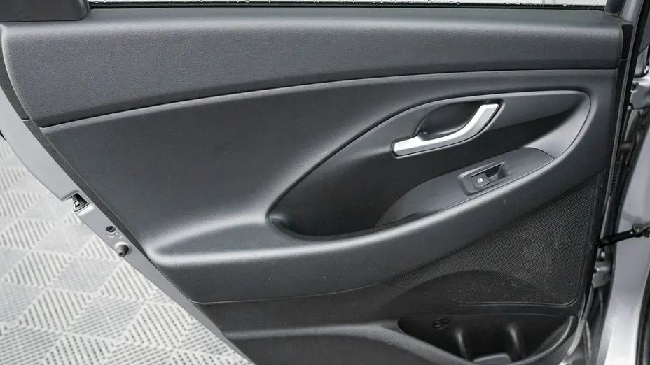 HYUNDAI i30 -