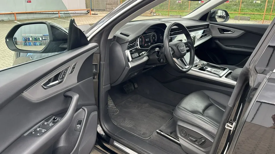 AUDI Q8 / E-Tron -