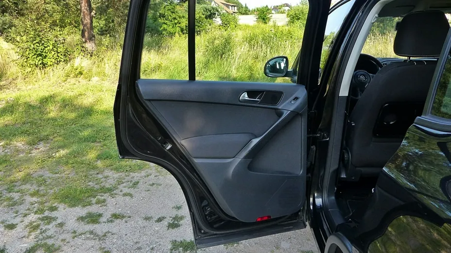VOLKSWAGEN Tiguan -