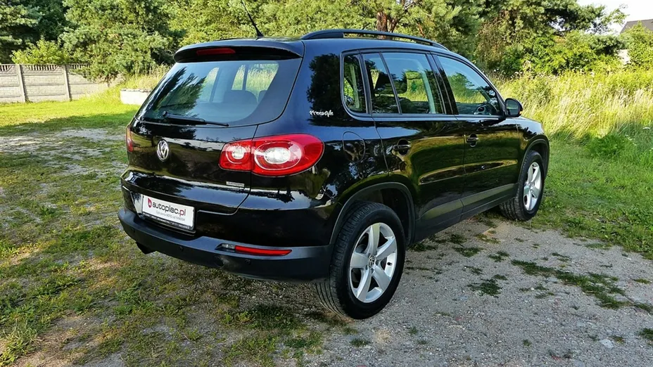 VOLKSWAGEN Tiguan -