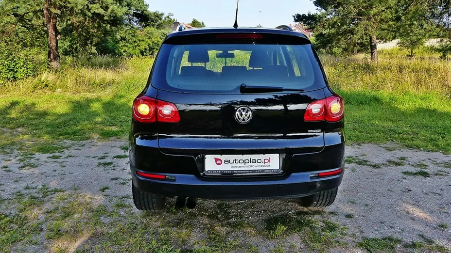 VOLKSWAGEN Tiguan -