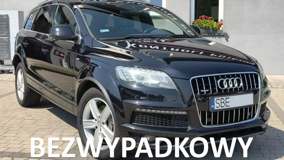AUDI Q7 -