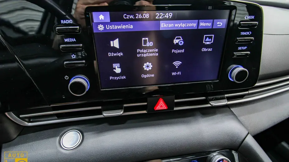 HYUNDAI Elantra -