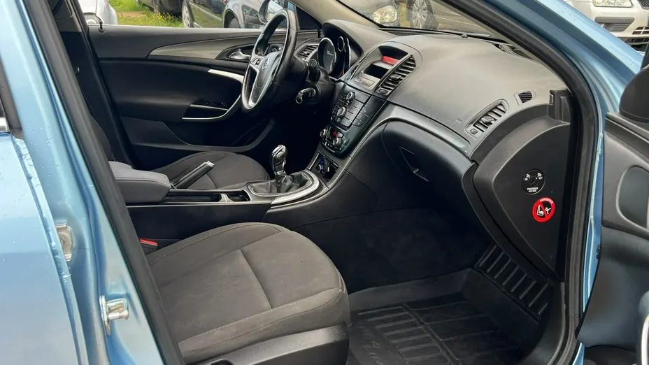 OPEL Insignia -