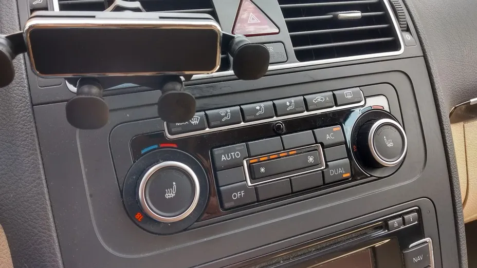 VOLKSWAGEN Touran -