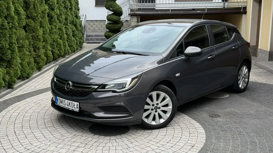 OPEL Astra -