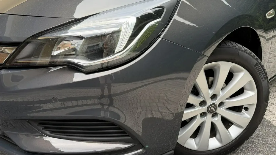 OPEL Astra -