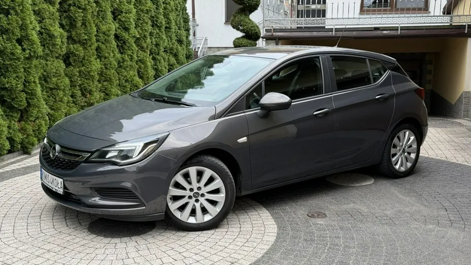 OPEL Astra -