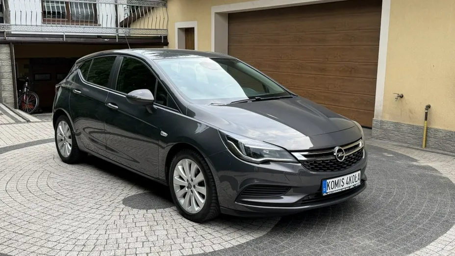 OPEL Astra -