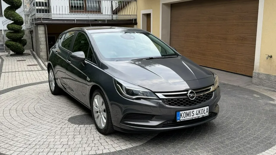 OPEL Astra -
