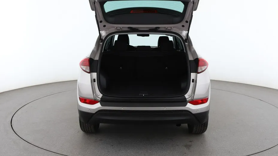 HYUNDAI Tucson -