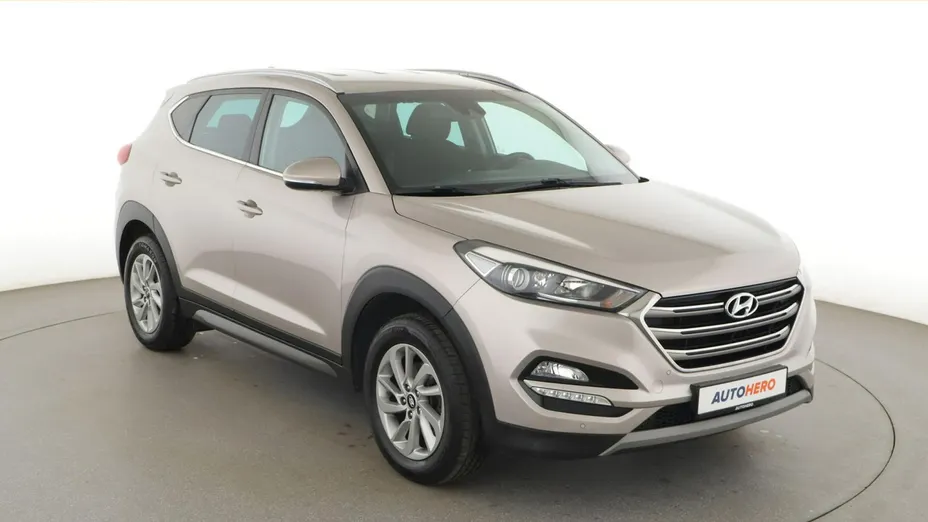 HYUNDAI Tucson -