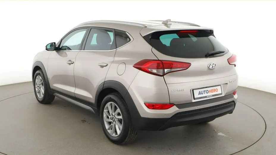 HYUNDAI Tucson -