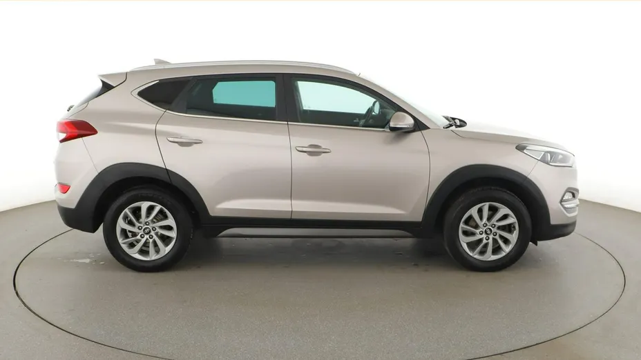 HYUNDAI Tucson -