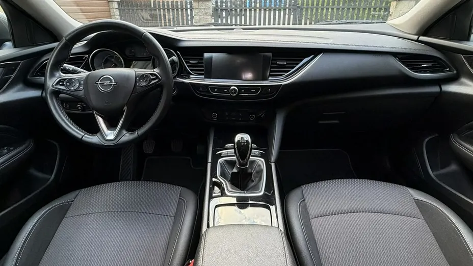 OPEL Insignia -