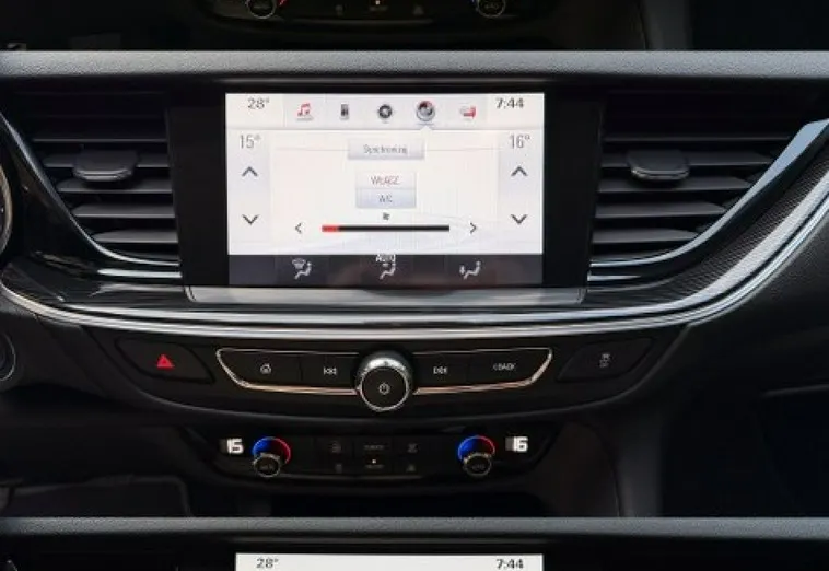 OPEL Insignia -