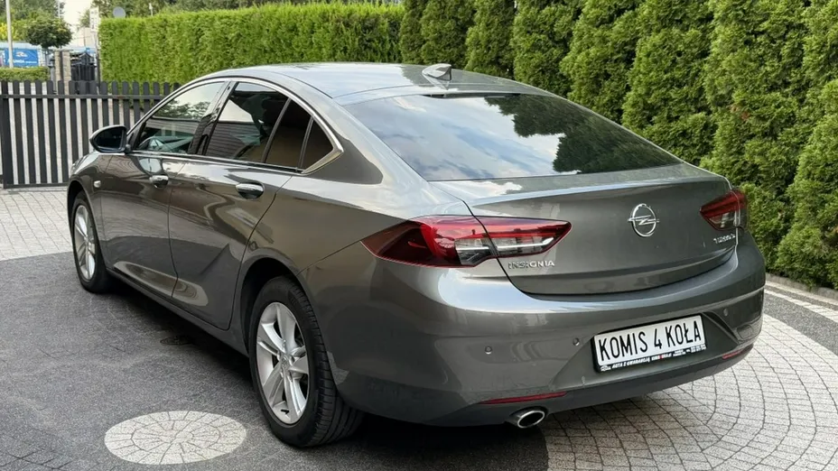 OPEL Insignia -