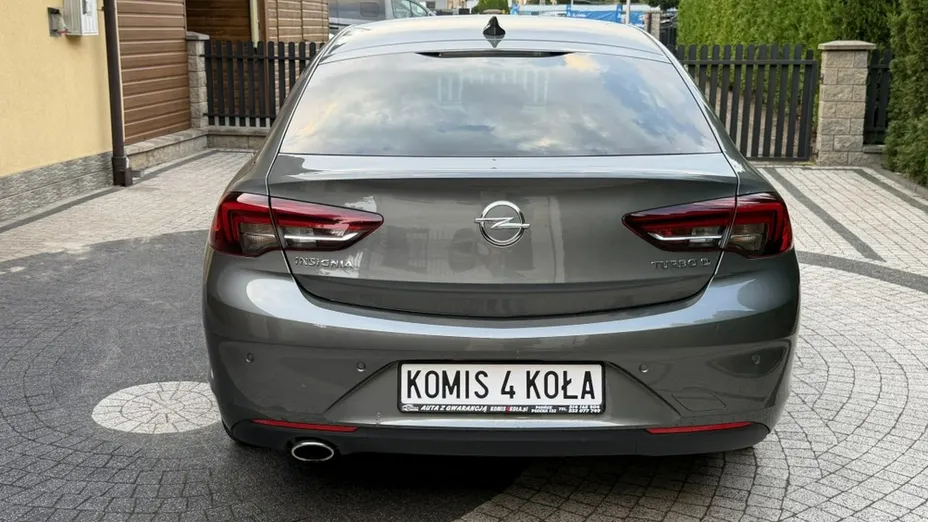 OPEL Insignia -