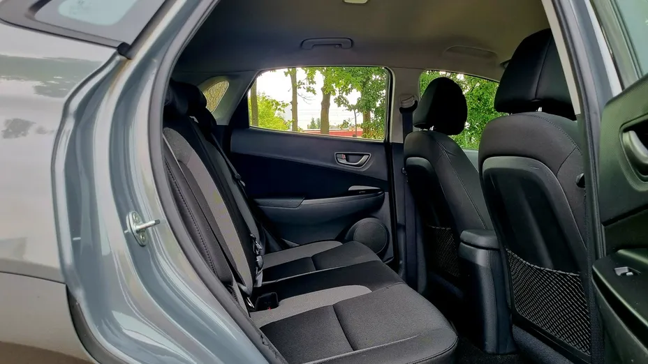 HYUNDAI Kona -