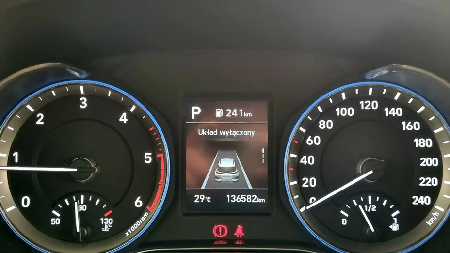 HYUNDAI Kona -