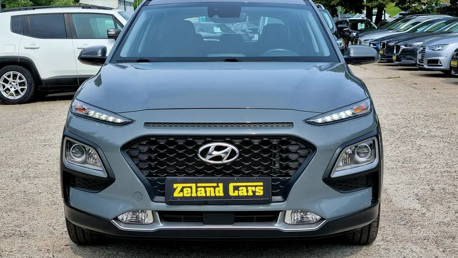 HYUNDAI Kona -