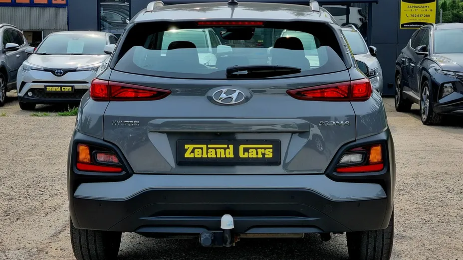 HYUNDAI Kona -
