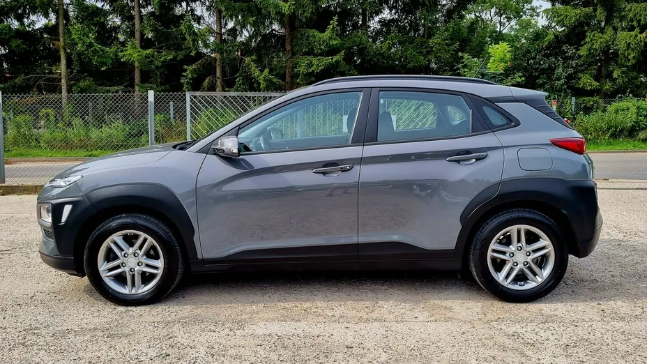 HYUNDAI Kona -