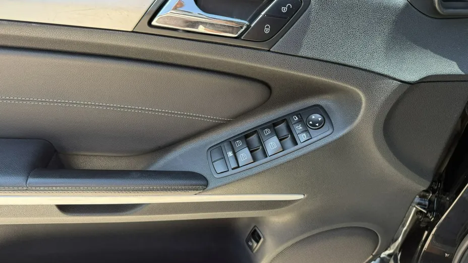 MERCEDES-BENZ ML -