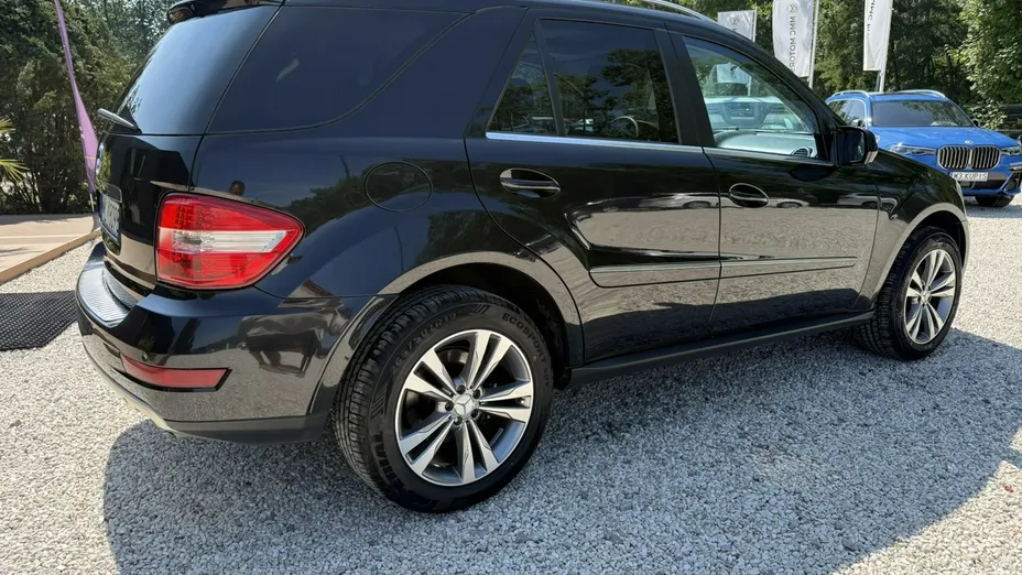MERCEDES-BENZ ML -