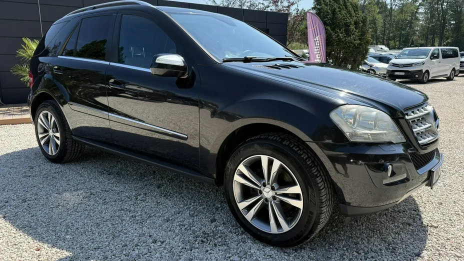 MERCEDES-BENZ ML -