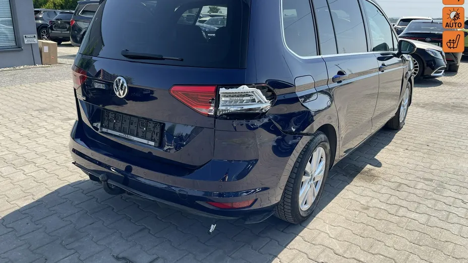 VOLKSWAGEN Touran -