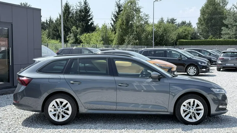 SKODA Octavia -