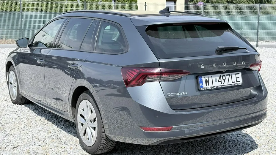 SKODA Octavia -