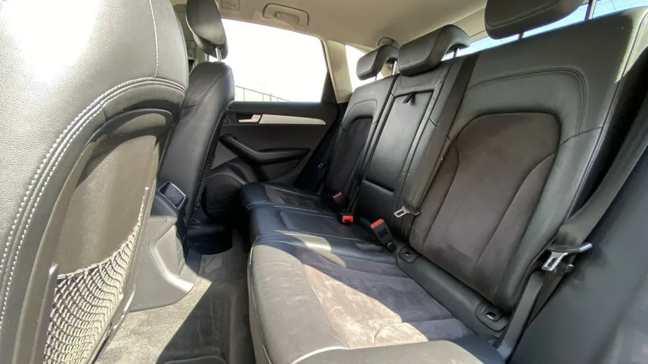 AUDI Q5 -