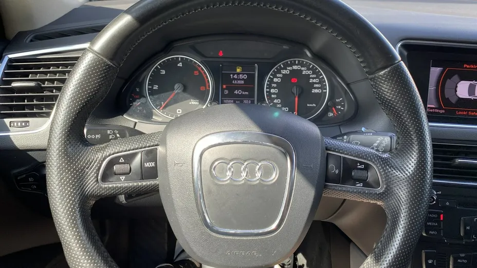 AUDI Q5 -