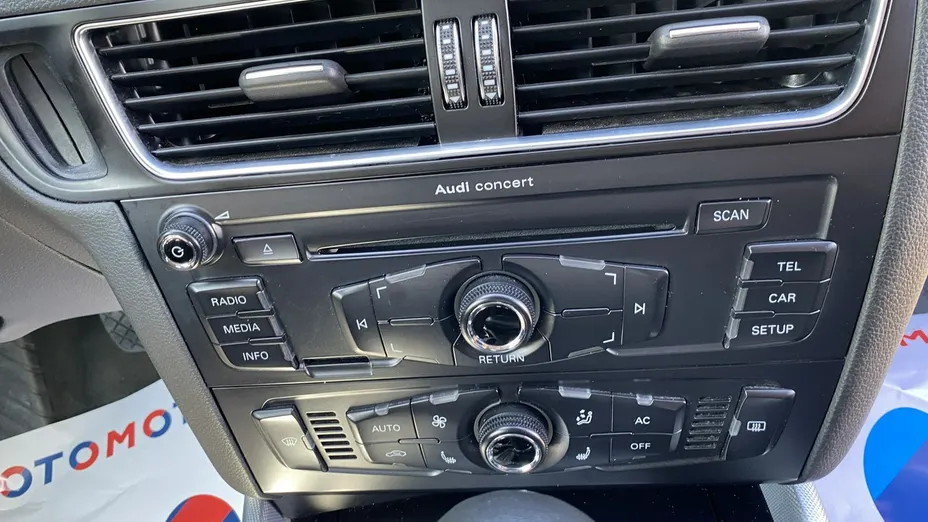 AUDI Q5 -
