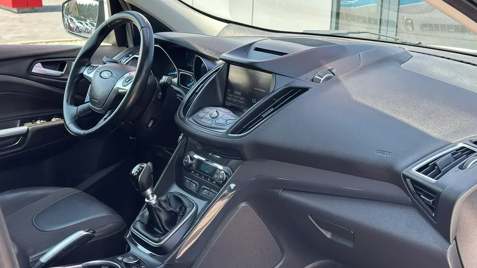 FORD Kuga -